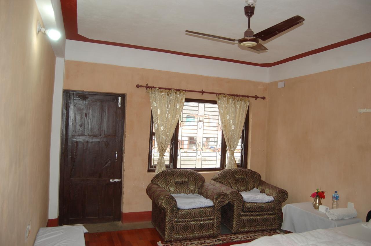 Shrestha Hotel & Restaurant บันดิปูร์ ห้อง รูปภาพ